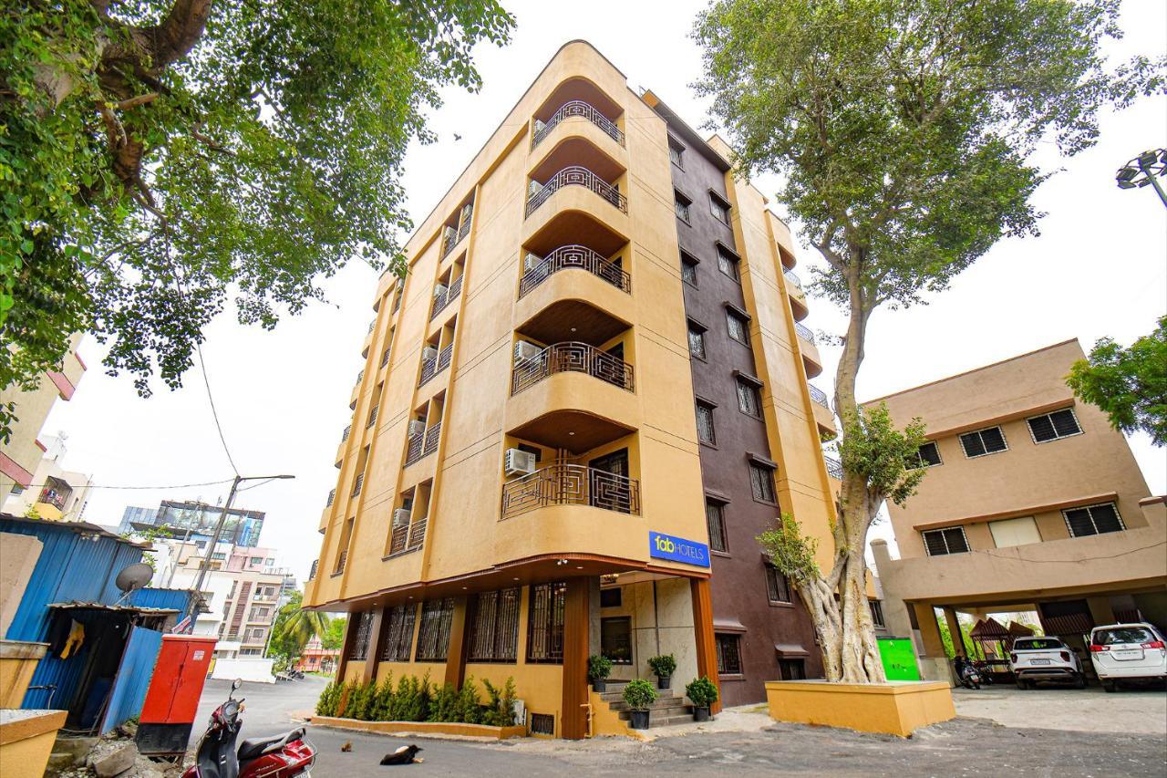 Fabhotel Gaurav Galaxy Пуна Экстерьер фото